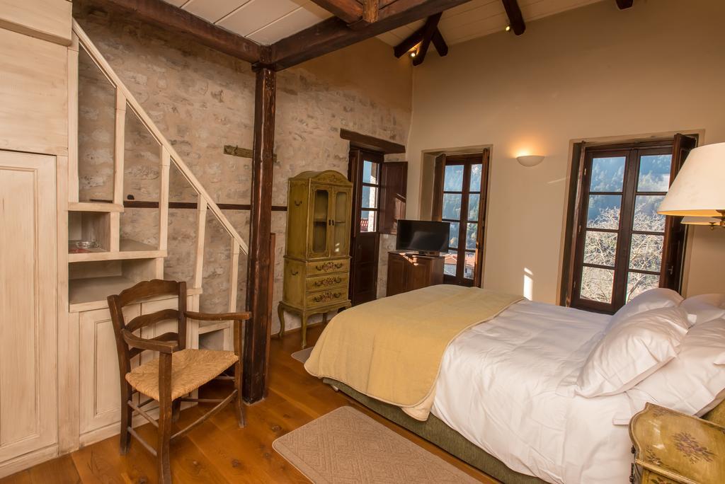 Hotel Epoches Karpenísion Habitación foto